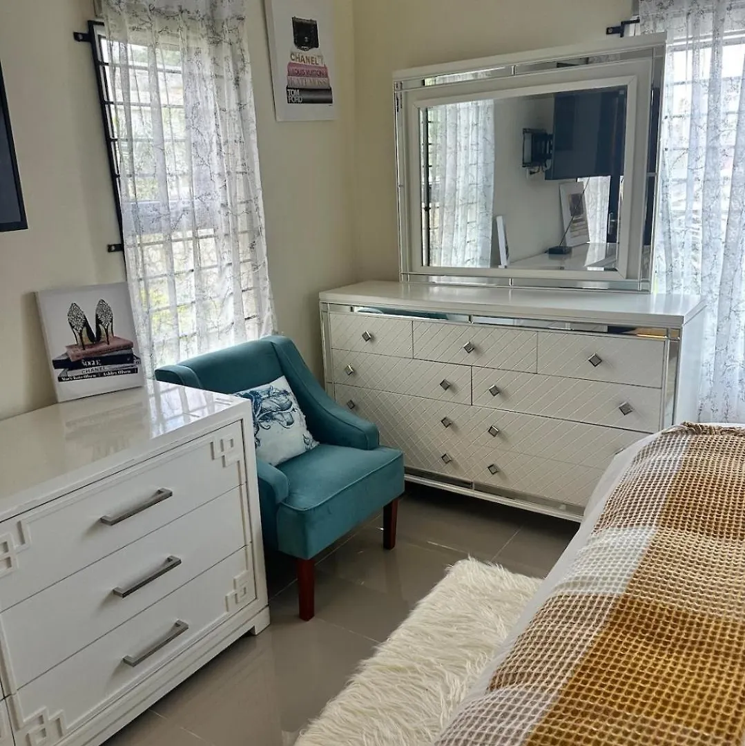 Holiday home Pyramid Point 3 Bedroom 3 Bathroom,A Place Like Home Ocho Rios