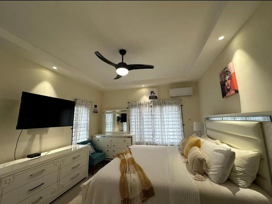 Pyramid Point 3 Bedroom 3 Bathroom,A Place Like Home Ocho Rios